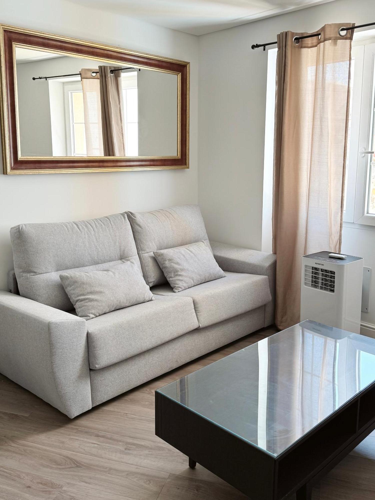 Deluxe City Centre Two Bedroom - Grand Central House ยิบรอลตาร์ ภายนอก รูปภาพ
