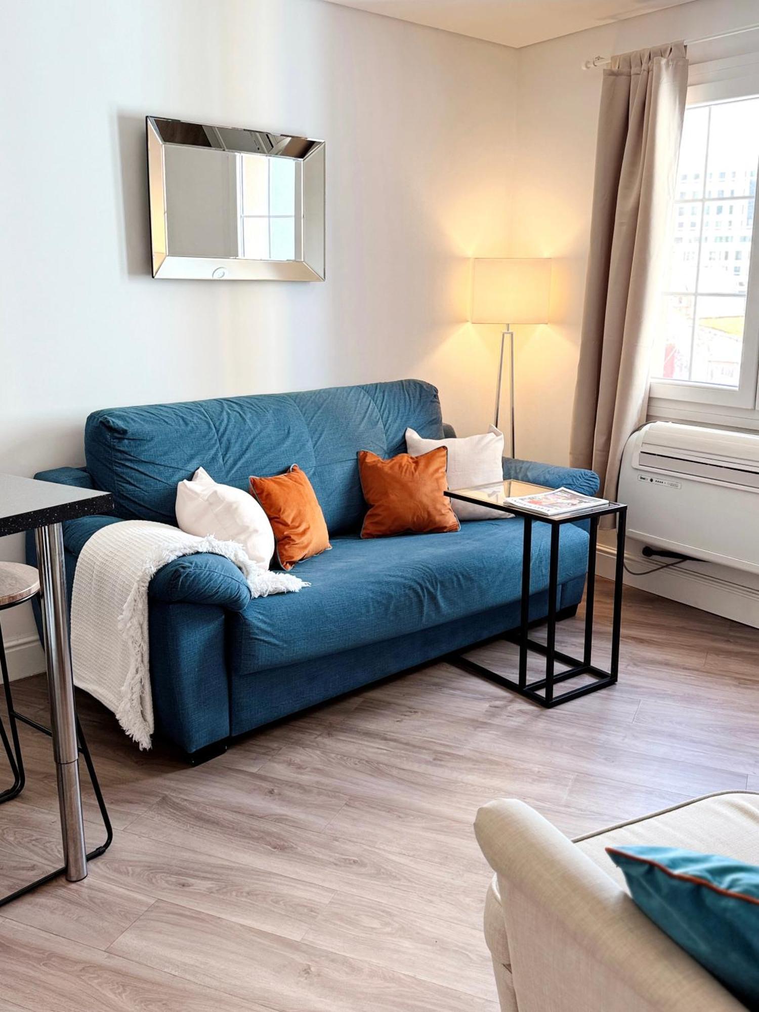 Deluxe City Centre Two Bedroom - Grand Central House ยิบรอลตาร์ ภายนอก รูปภาพ